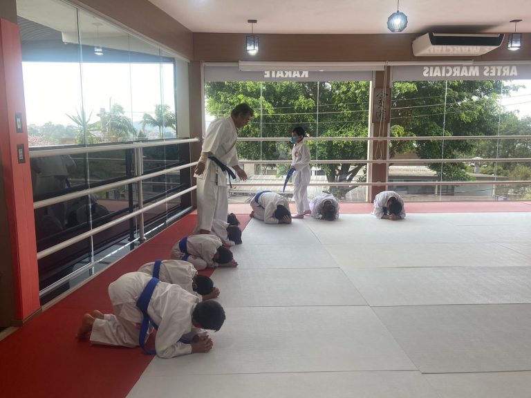 Aula de Karate em Cotia - Renbukan Brasil - Sensei Roberto Nascimento - Karate Shotokan - Karate Infantil - (7)