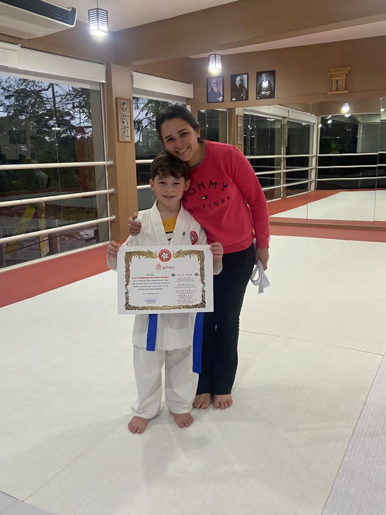 Aula de Karate Infantil - Renbukan Brasil - Cotia - São Paulo - Escola de Artes Marciais Japonesas - Sensei Roberto Nascimento - Beto nasci - (2)
