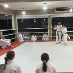 Aula de Karate Shotokan - Cotia - São Paulo - Sensei Francisco Santiago - Sensei barbara belafronte