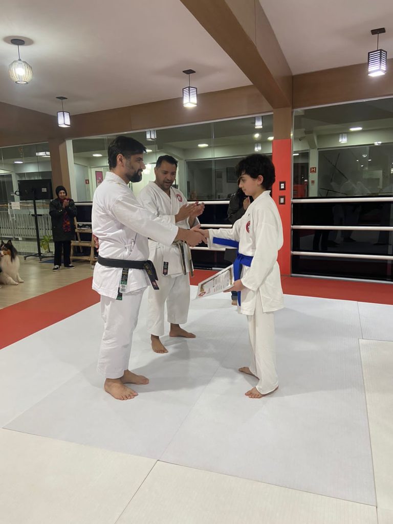 Aulas de Karate - Sensei Francisco Santiago - Renbukan Brasil - Escola de Artes Marciais Japonesas - Troca de Faixa