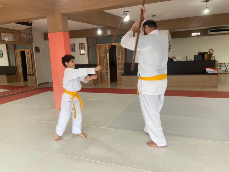 Aula de Aikido - Renbukan Brasil - Escola de Artes Marciais Japonesas - Sensei Djair Alves - Cotia - São Paulo