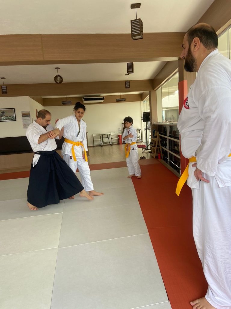 Aula de Aikido - Renbukan Brasil - Escola de Artes Marciais Japonesas - Sensei Djair Alves - Cotia - São Paulo - Aikido para crianças