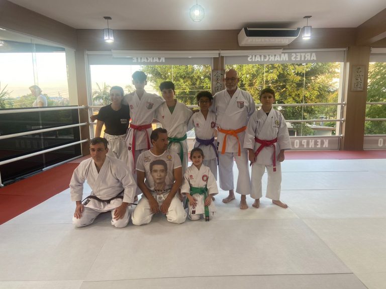 Aula de Karate-do - Sensei Francisco Santiago - Renbukan Brasil - Escola de Artes Marciais Japonesas - Fiorella Bonaguro - Yago Seto - Sensei Barbara Belafronte - Marcos Ruzzi