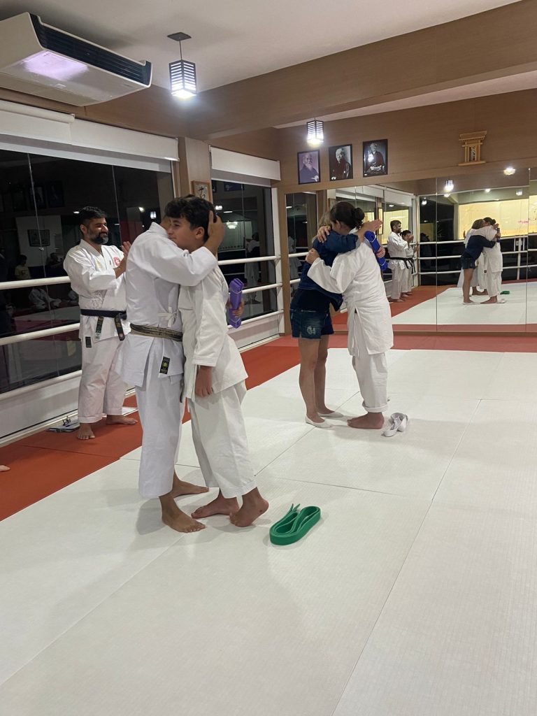 Aulas de karate-do com sensei Francisco Santiago - Renbukan Brasil - Escola de Artes Marciais Japonesas - Cotia - São Paulo (9)