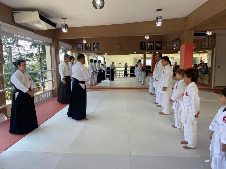 Exame de Faixa - Karate - Renbukan Brasil - Escola de Artes Marciais Japonesas - Cotia - São Paulo - Sensei Francisco Santiago - Roberto Nascimento
