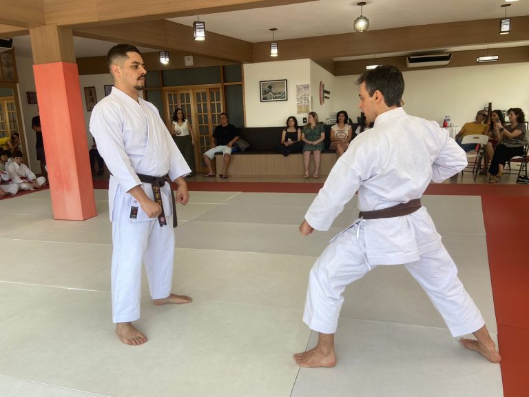 Exame de Faixa - Karate - Renbukan Brasil - Escola de Artes Marciais Japonesas - Cotia - São Paulo - Sensei Francisco Santiago - Arthur Duarte - Marcos Ruzzy